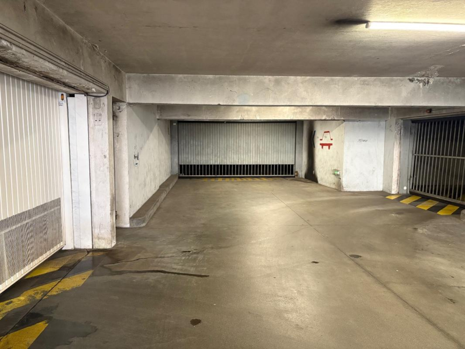 Image_1, Garage, Roanne, ref :109652