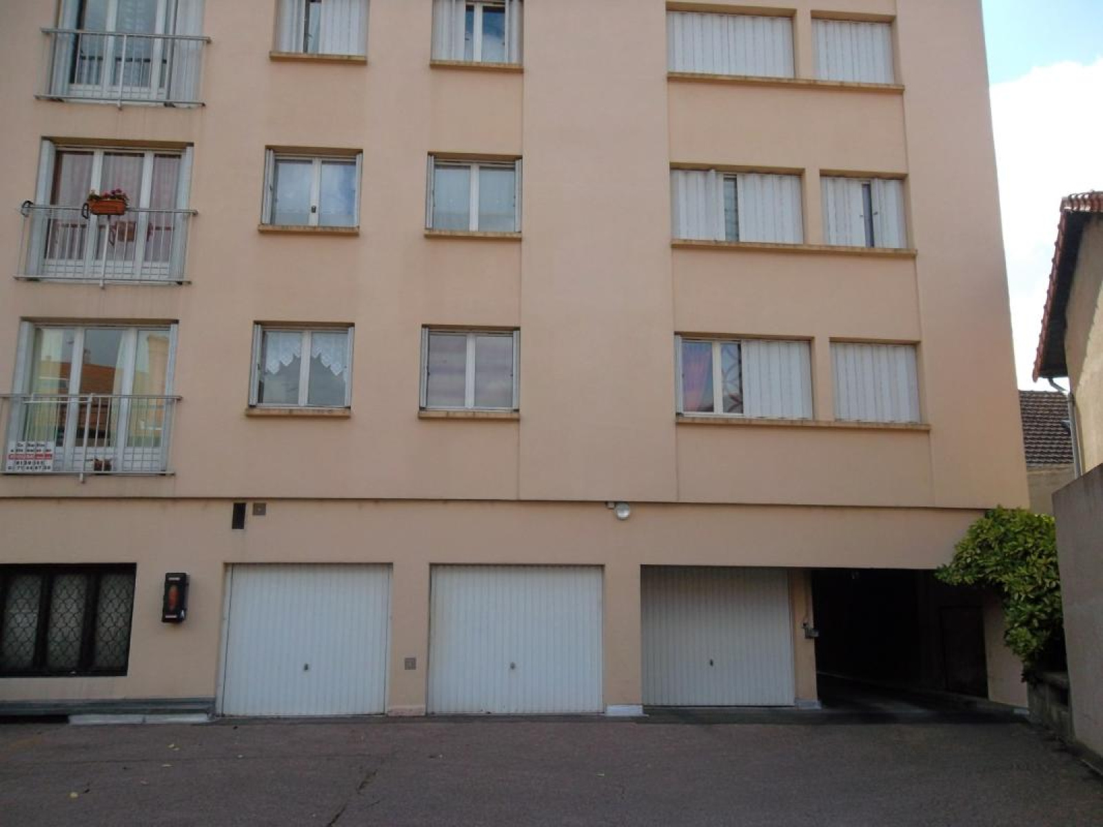 Image_1, Garage, Roanne, ref :114799