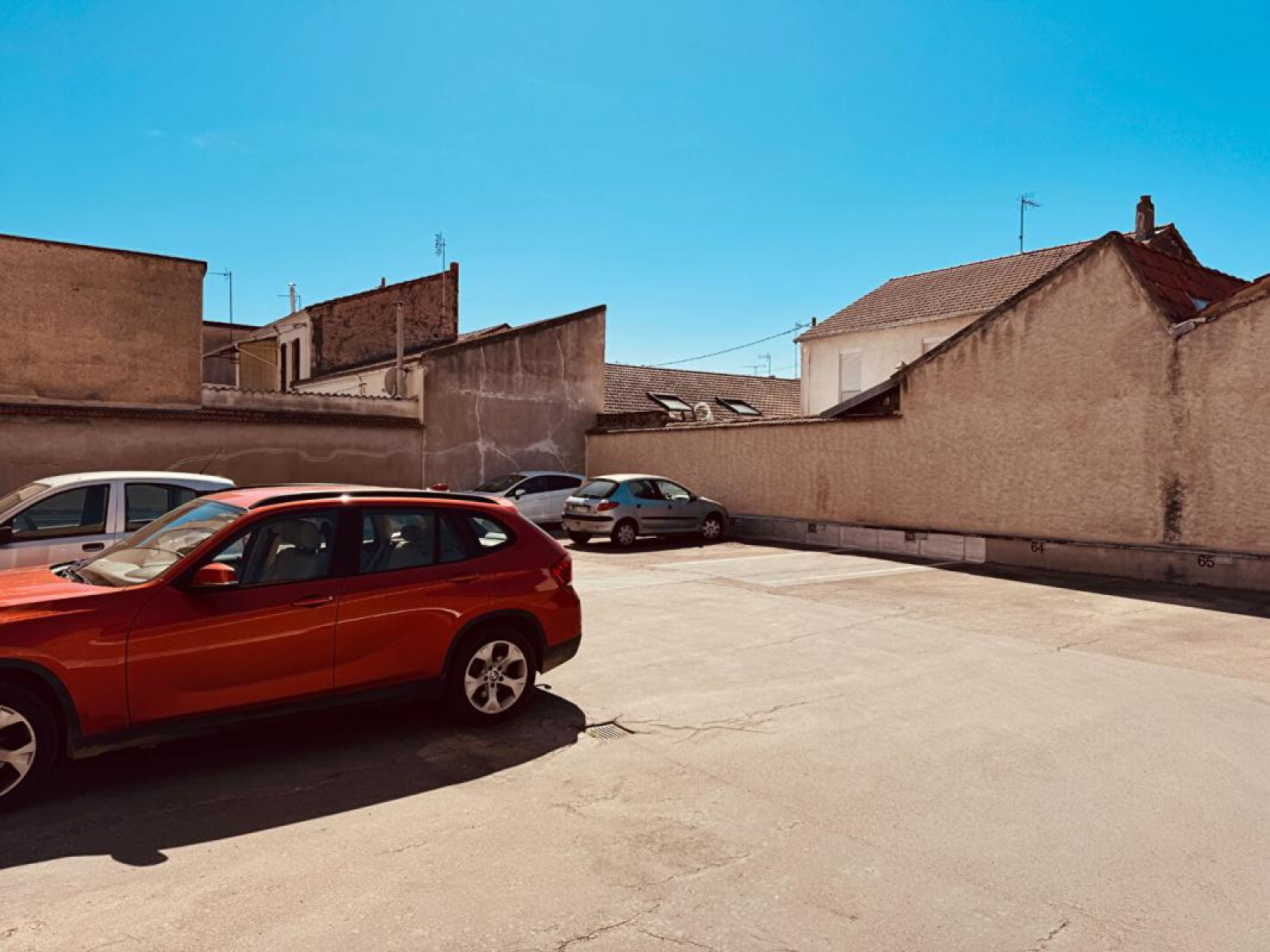 Image_1, Parking, Roanne, ref :12120p