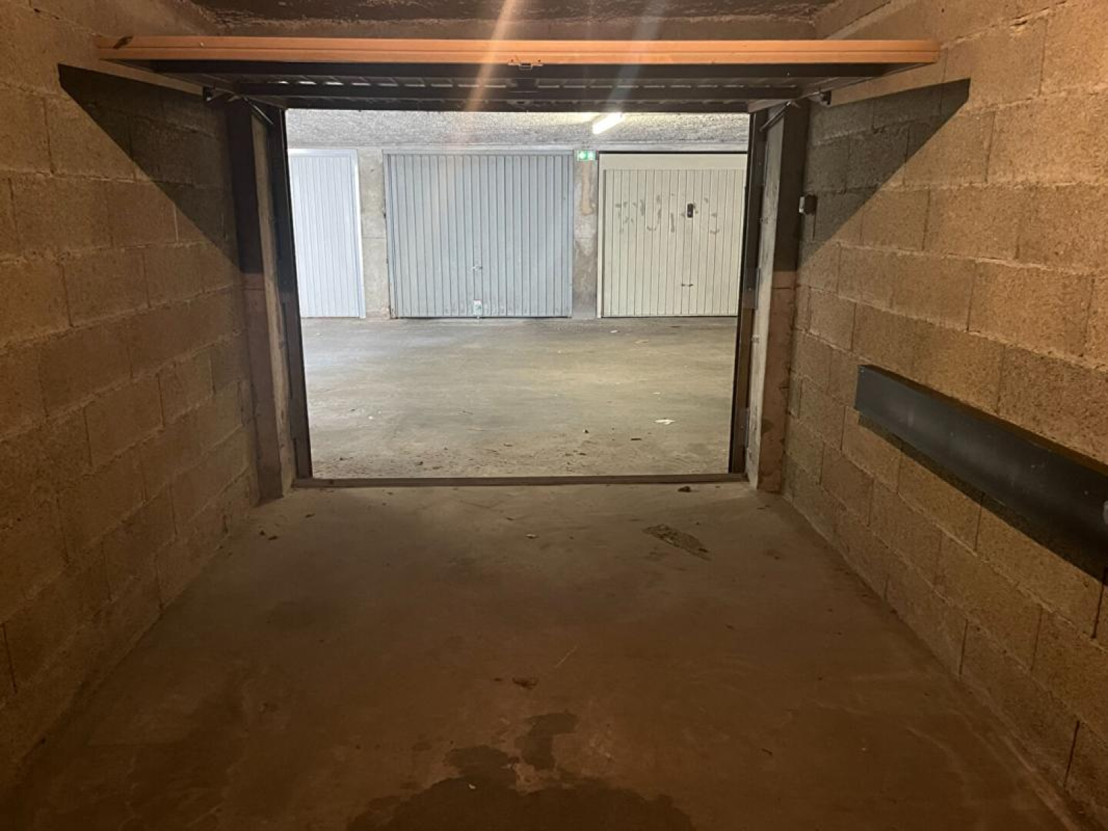 Image_3, Garage, Lyon, ref :12325