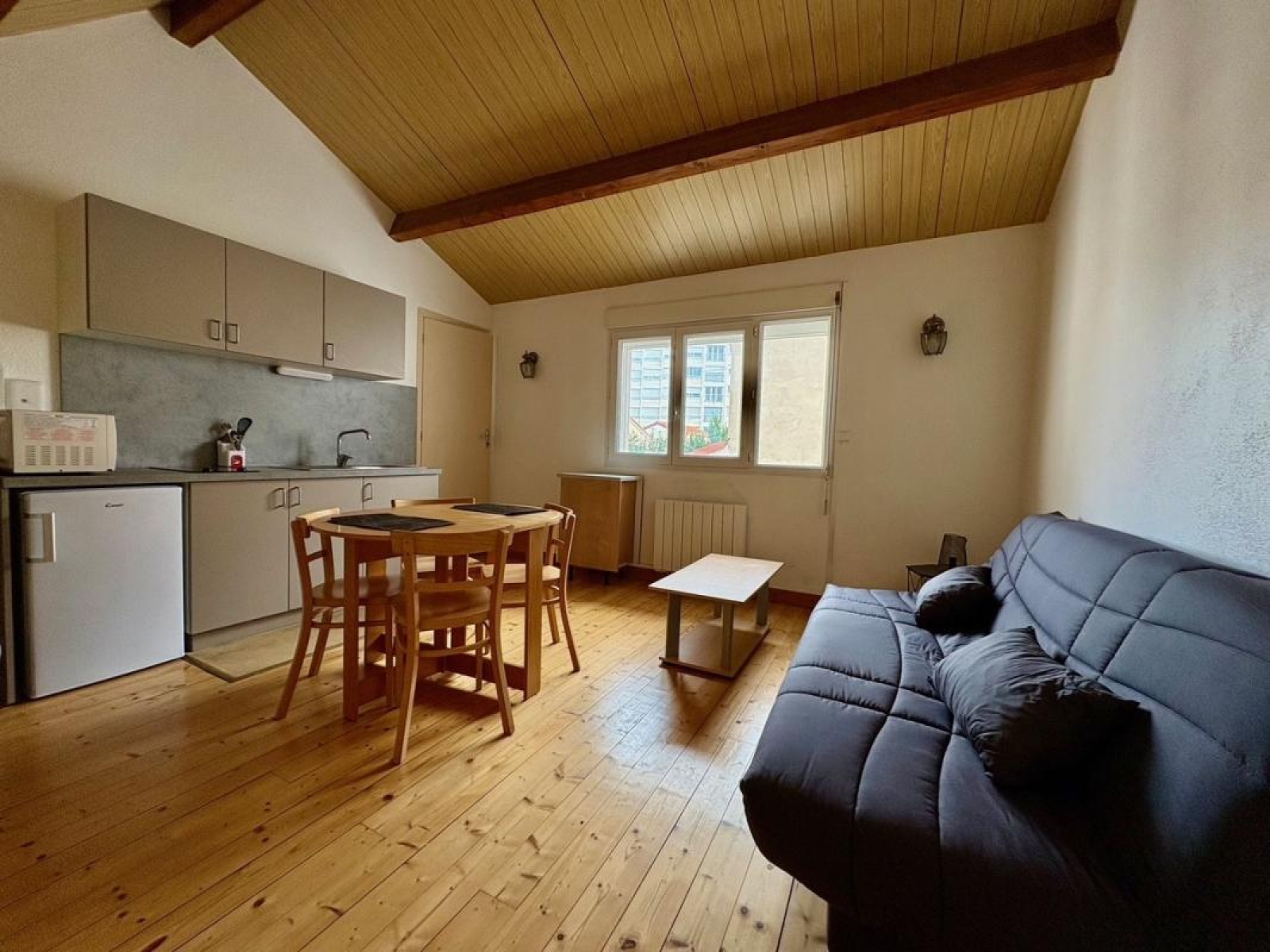 Image_3, Studio, Roanne, ref :125055