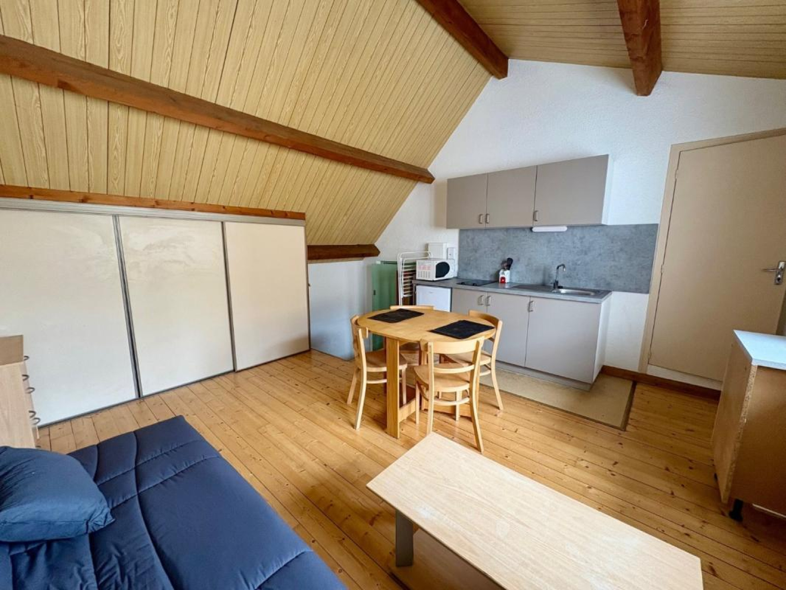 Image_2, Studio, Roanne, ref :125055