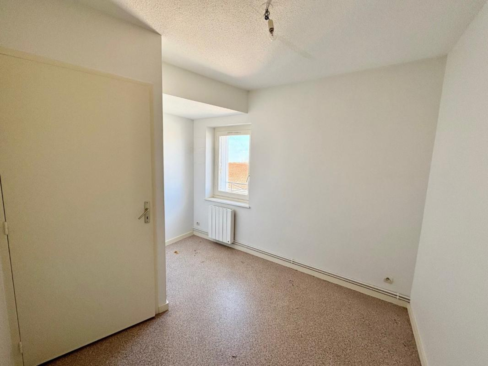 Image_5, Appartement, Neulise, ref :90282