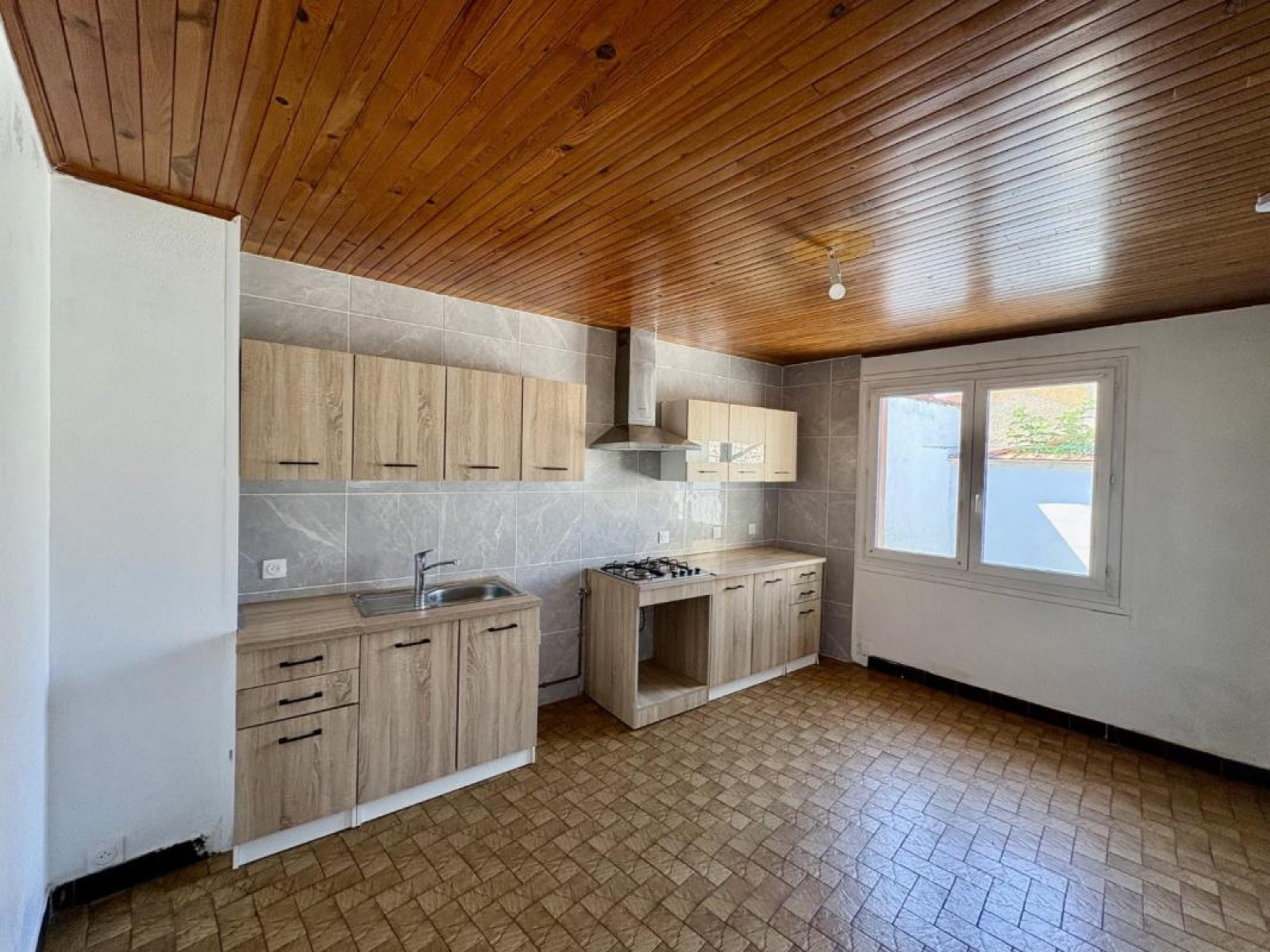 Image_3, Appartement, Lay, ref :116111