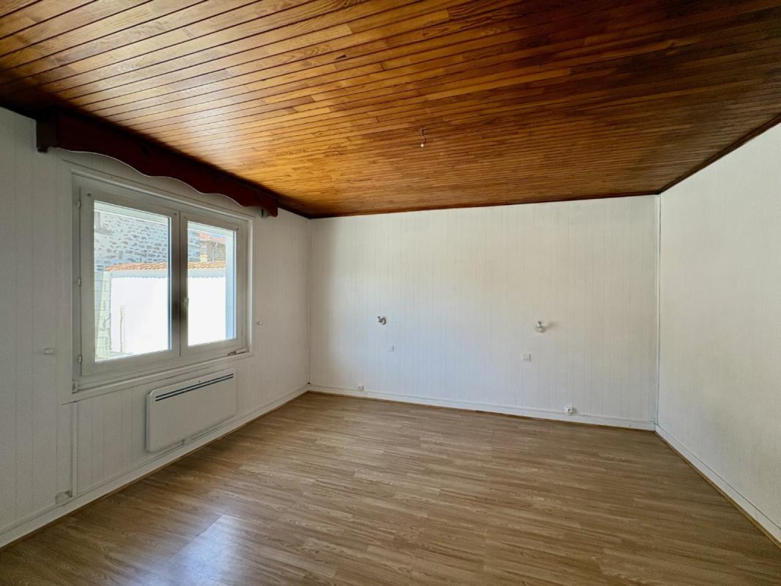 Image_6, Appartement, Lay, ref :116111
