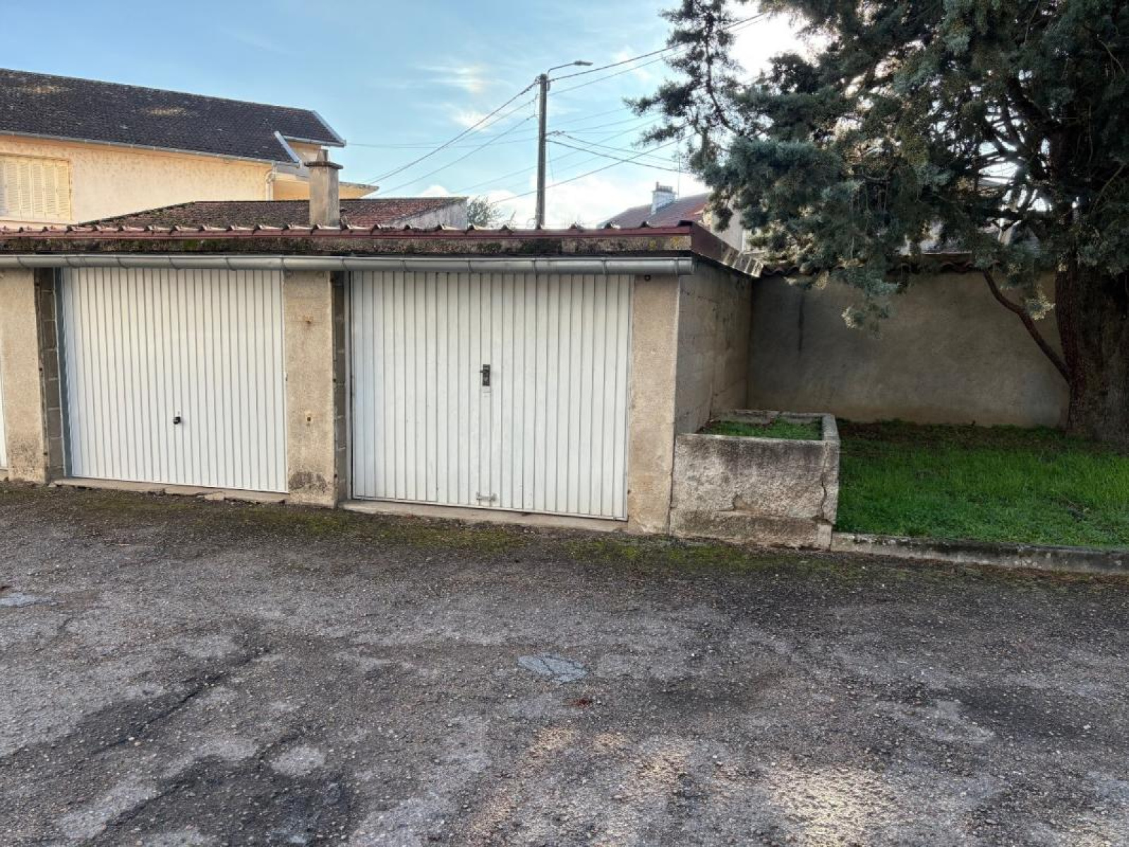 Image_1, Garage, Roanne, ref :108235