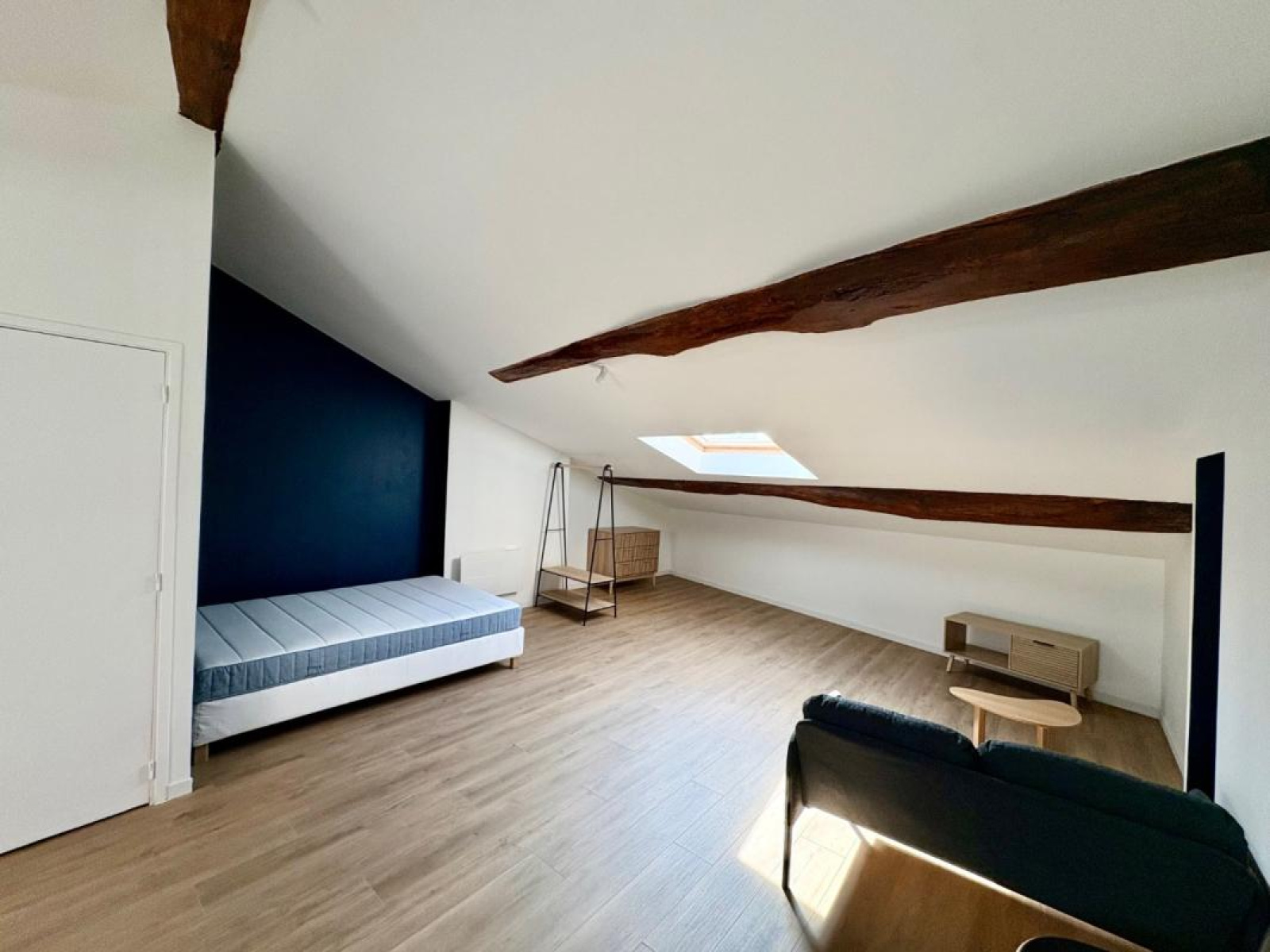 Image_3, Studio, Roanne, ref :113595