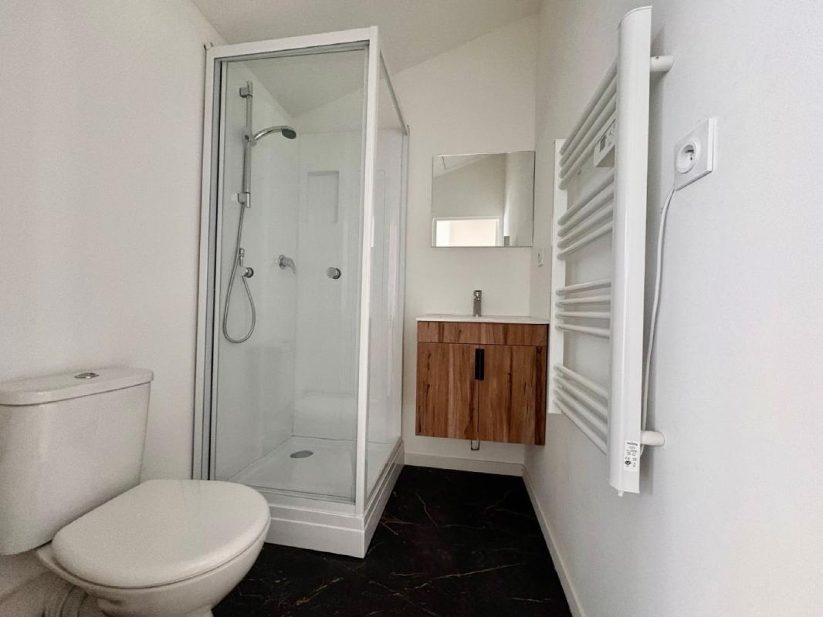 Image_6, Studio, Roanne, ref :113595