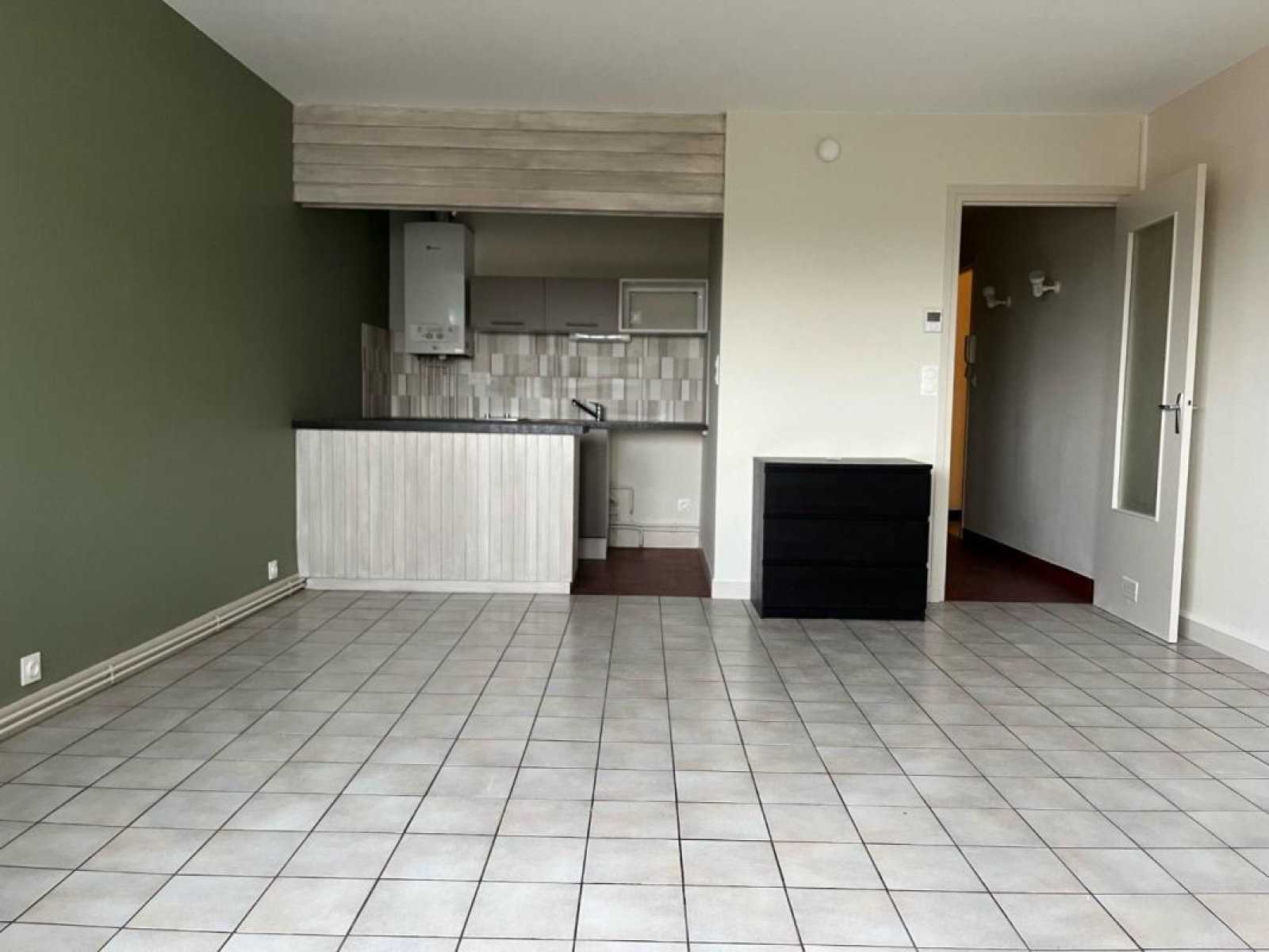 Image_2, Studio, Roanne, ref :122703