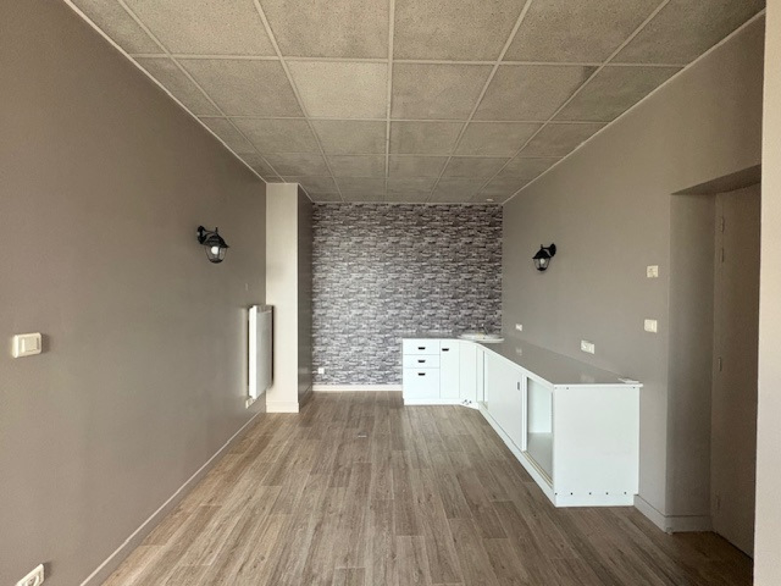 Image_2, Local commercial, Pouilly-sous-Charlieu, ref :92480