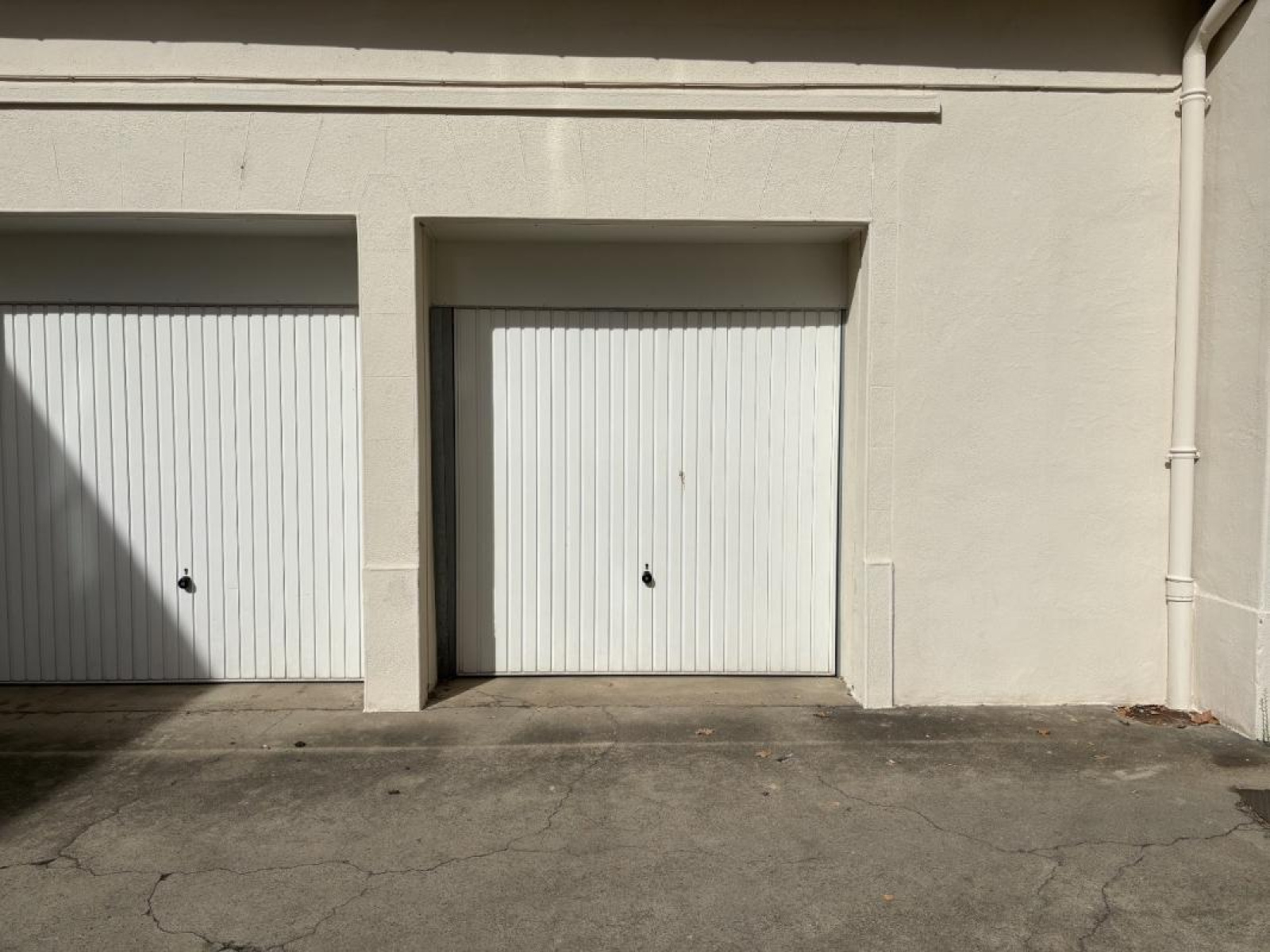 Image_1, Garage, Roanne, ref :121969