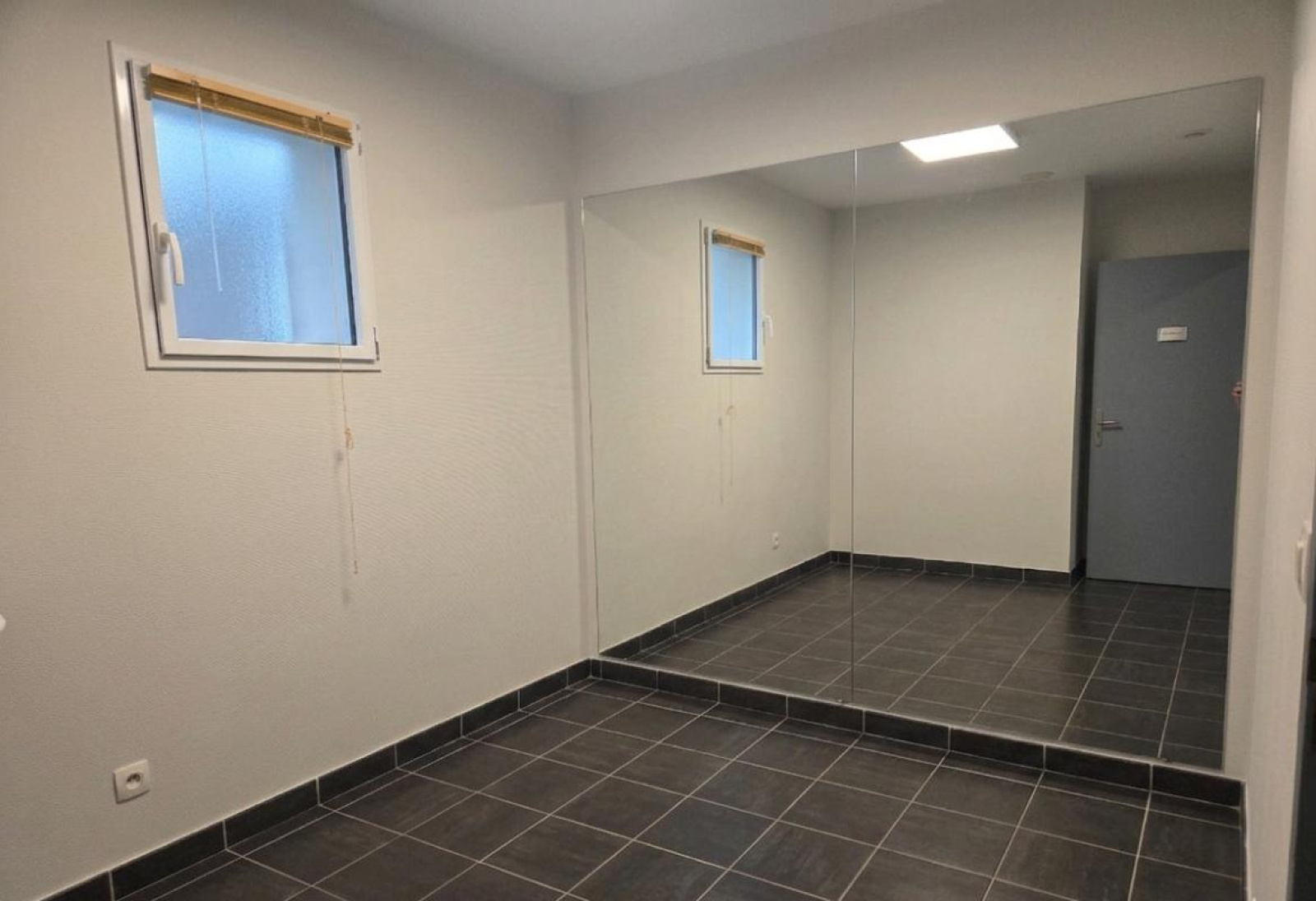 Image_7, Local commercial, Lentigny, ref :119179