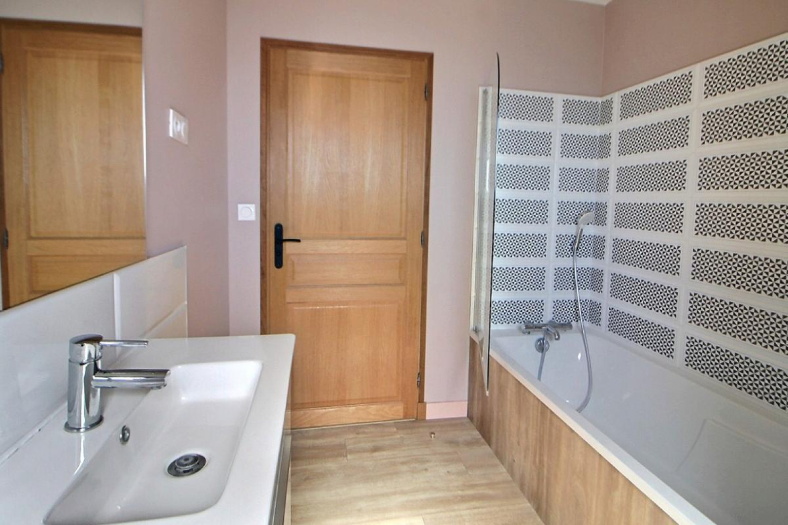 Image_9, Maison de village, Neulise, ref :1992MG