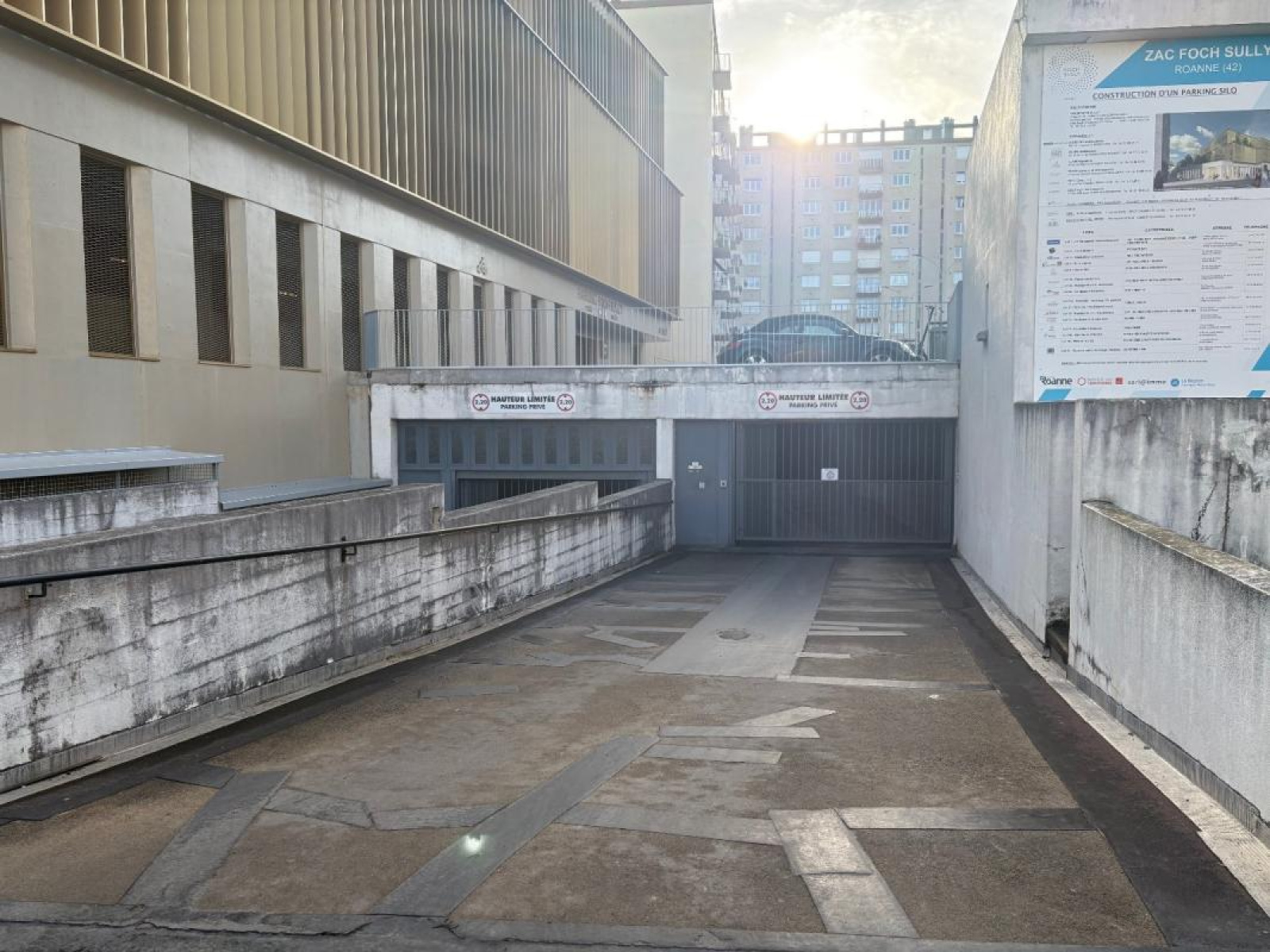 Image_1, Garage, Roanne, ref :109726