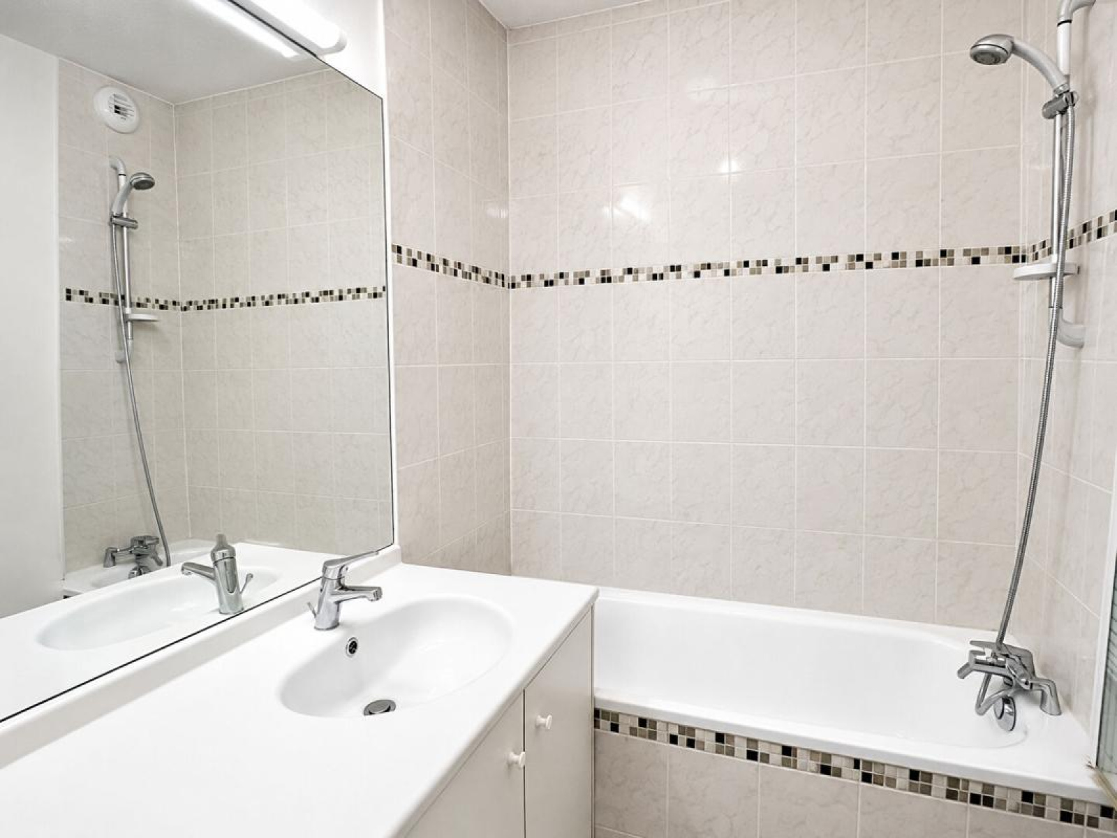 Image_5, Appartement, Décines-Charpieu, ref :12219QSDF
