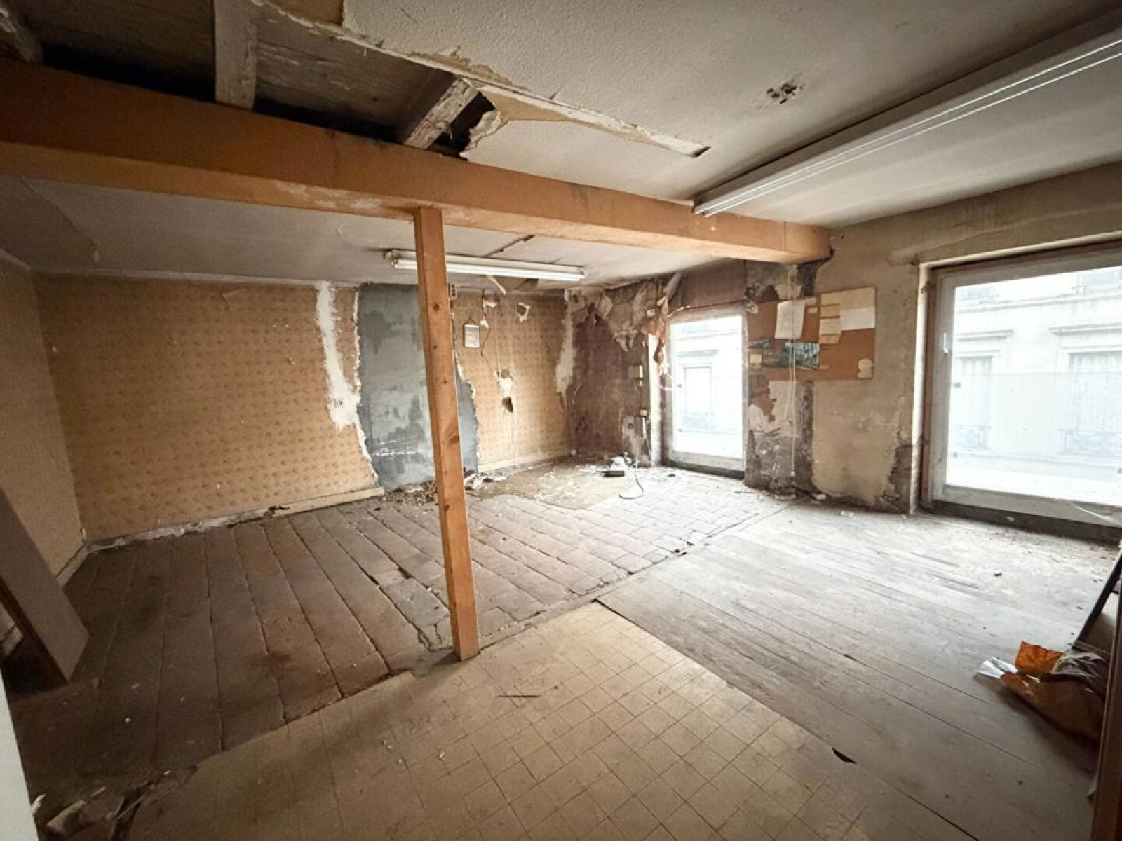 Image_1, Immeuble, Roanne, ref :1223456