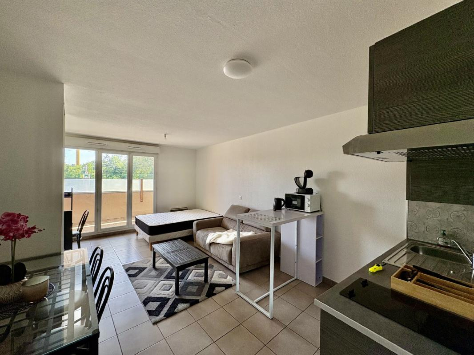 Image_1, Studio, Roanne, ref :119491