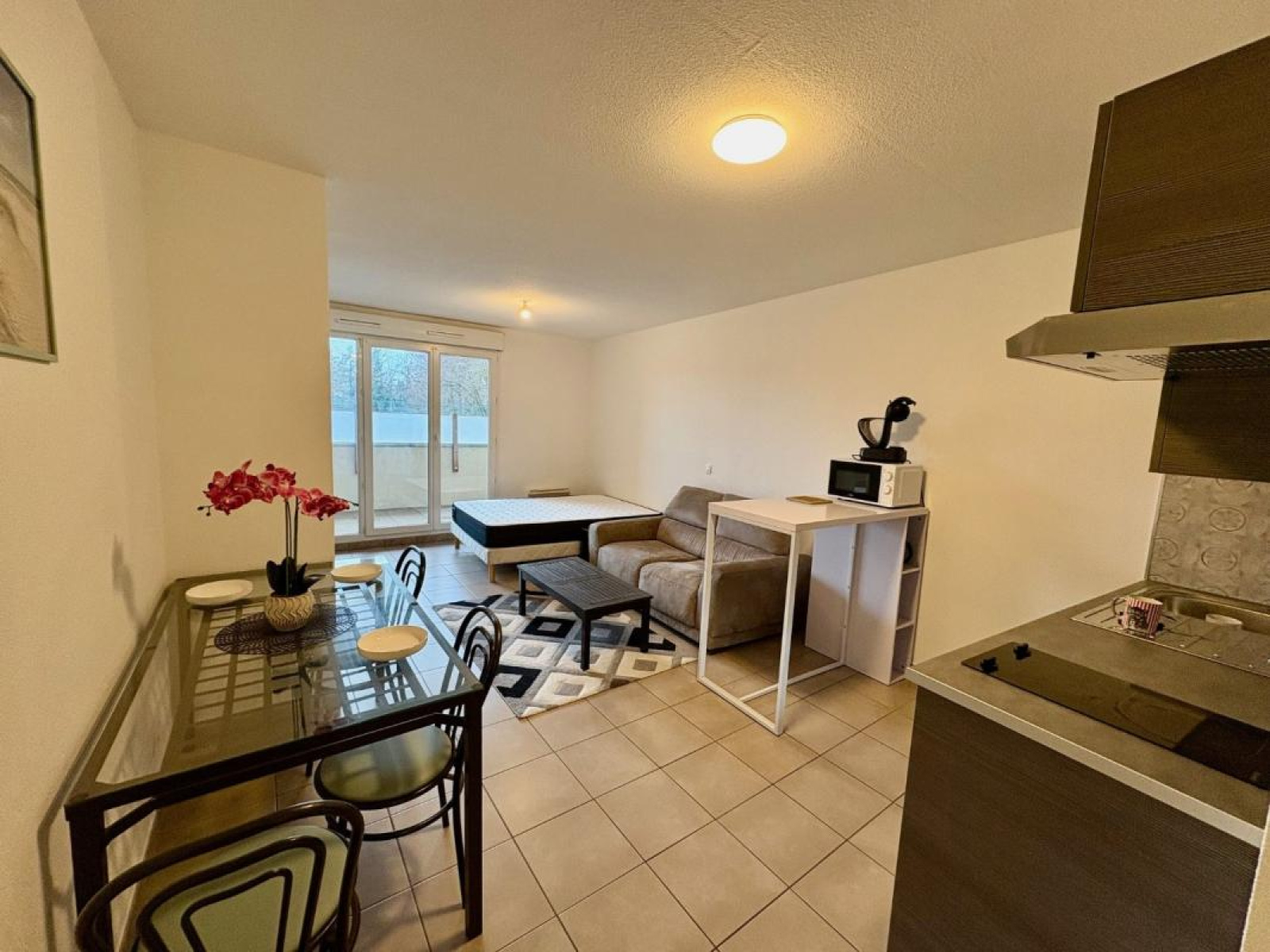 Image_1, Studio, Roanne, ref :119491