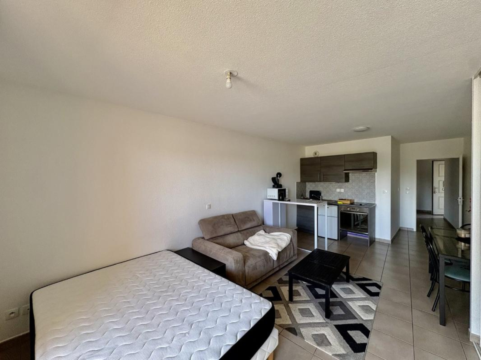 Image_2, Studio, Roanne, ref :119491