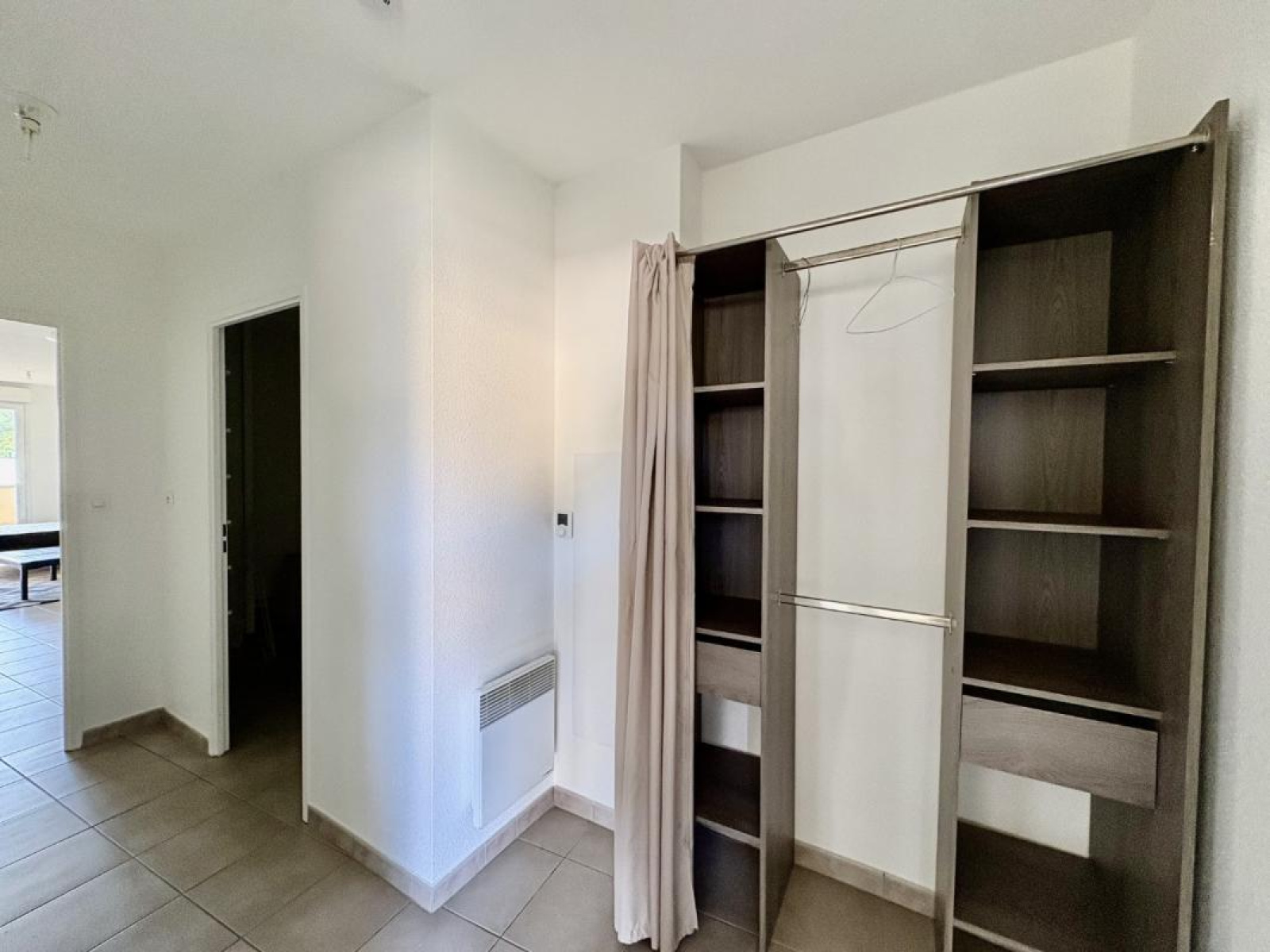 Image_6, Studio, Roanne, ref :119491
