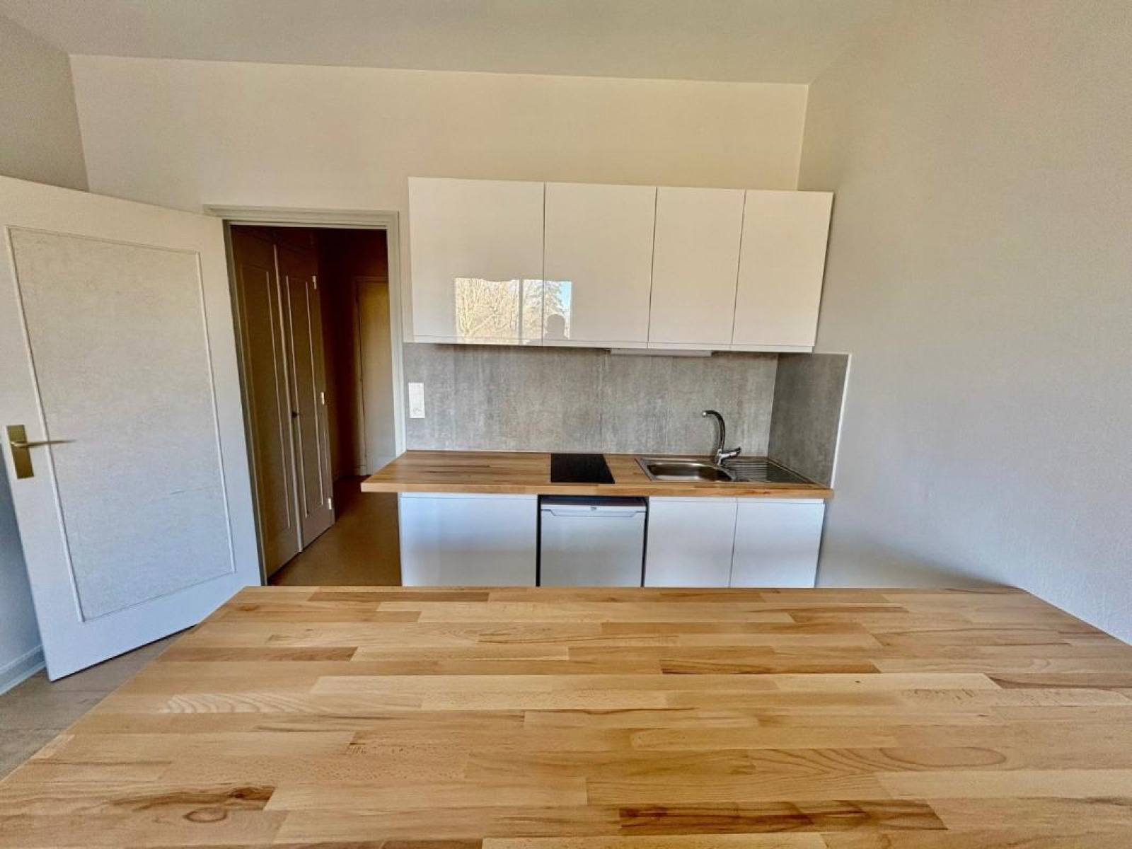 Image_3, Studio, Roanne, ref :110302