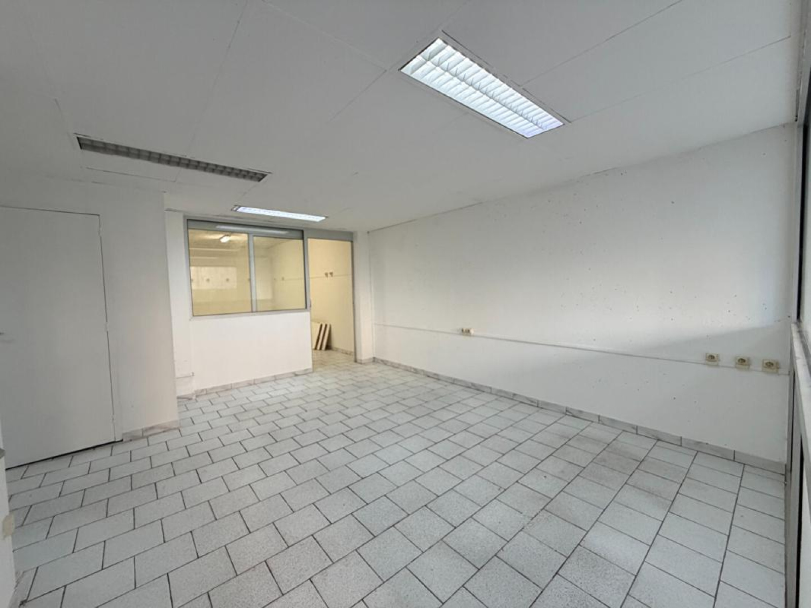 Image_6, Local commercial, Villeurbanne, ref :12229A3