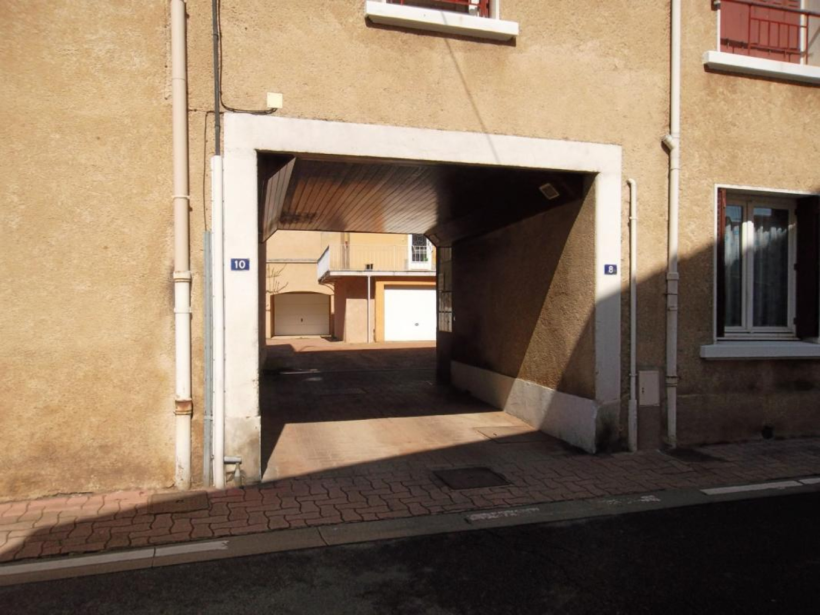 Location Garage à louer Le Coteau Immobilier