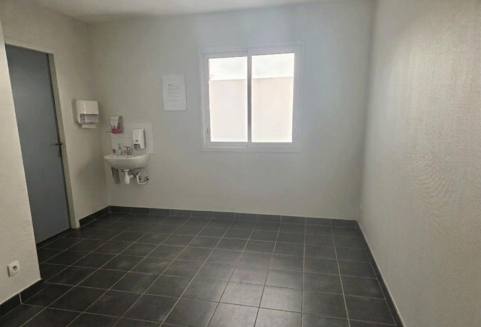 Image_9, Local commercial, Lentigny, ref :111083