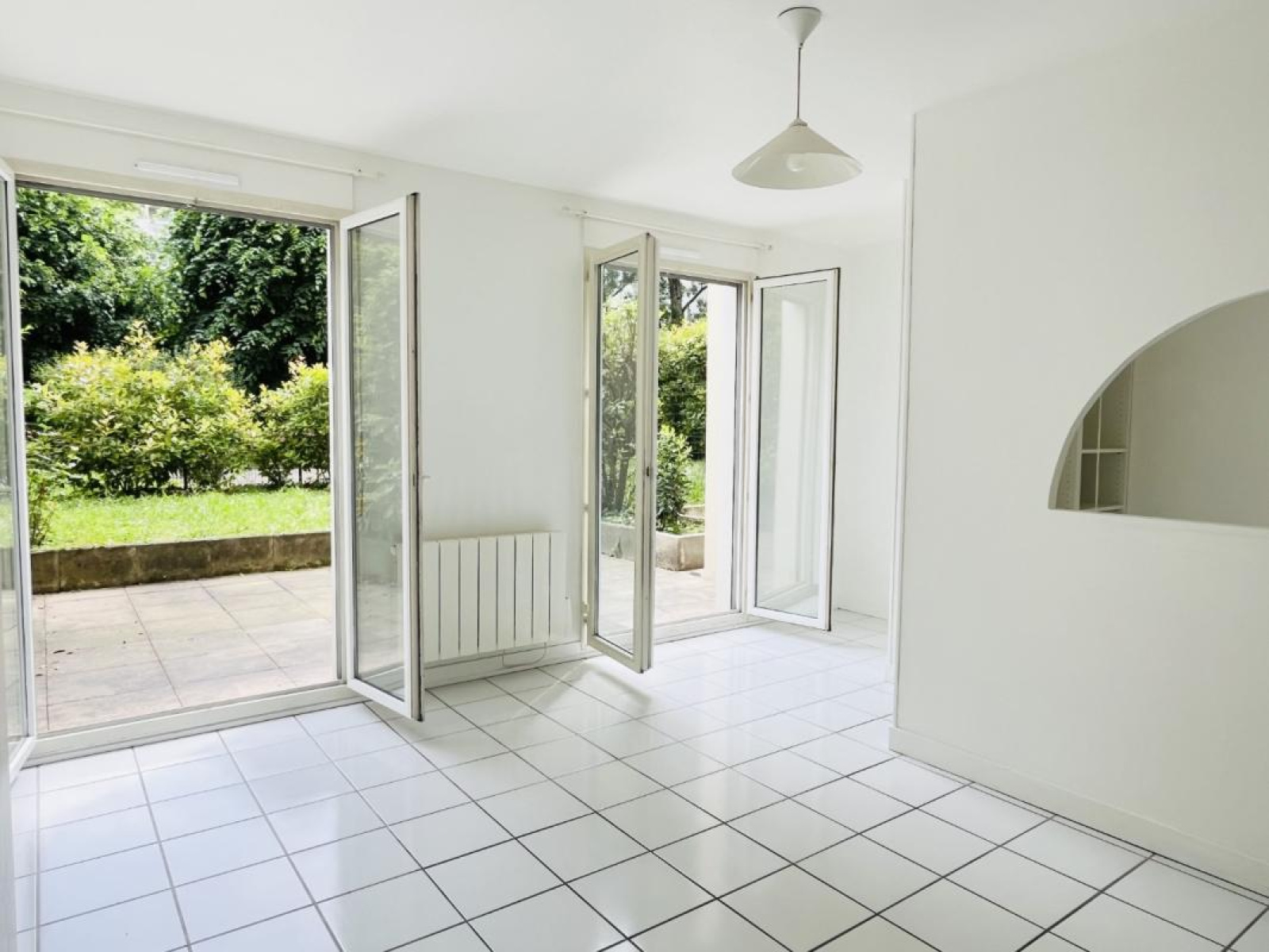 Image_1, Studio, Lyon, ref :108507