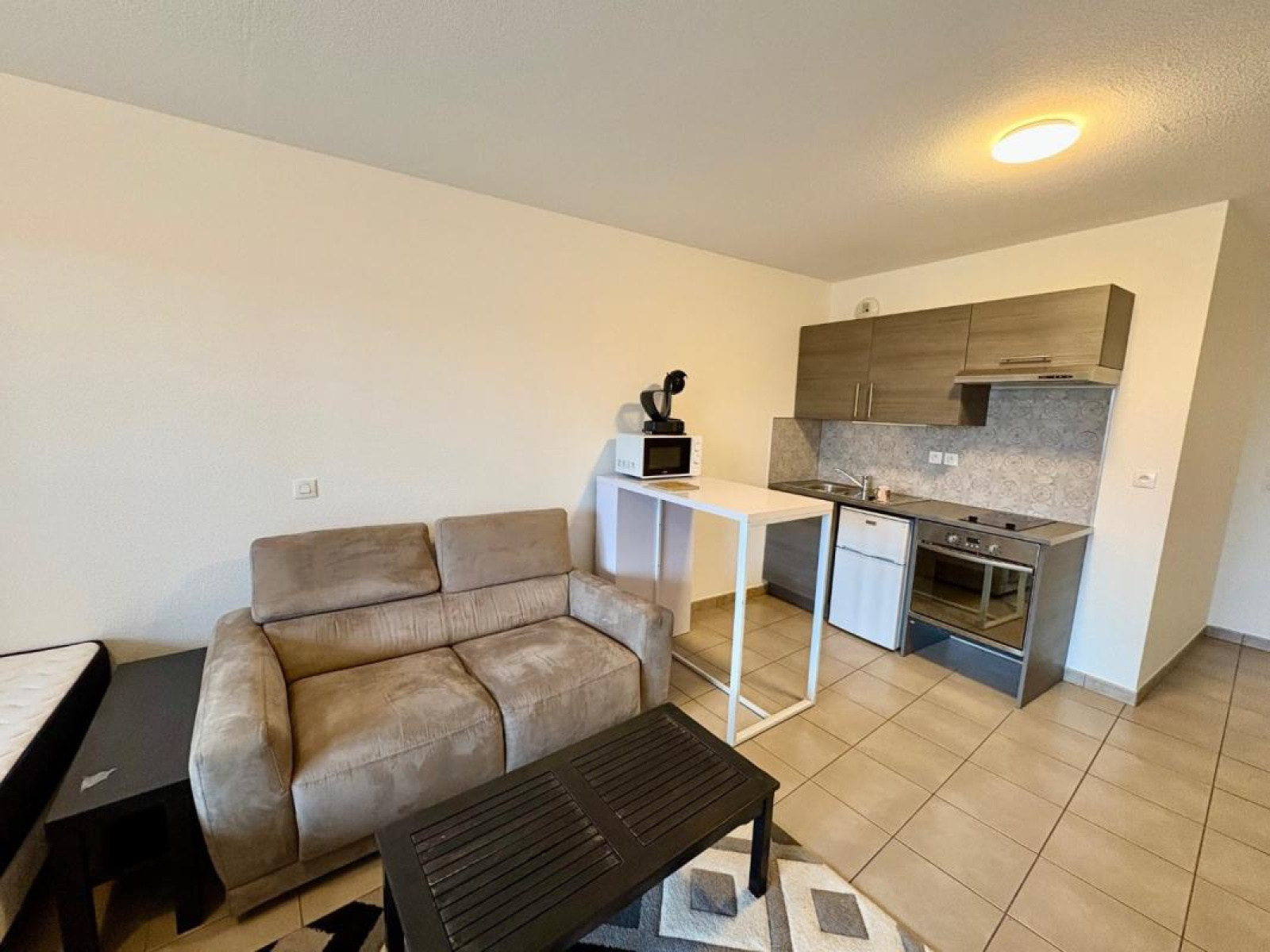 Image_2, Studio, Roanne, ref :107537