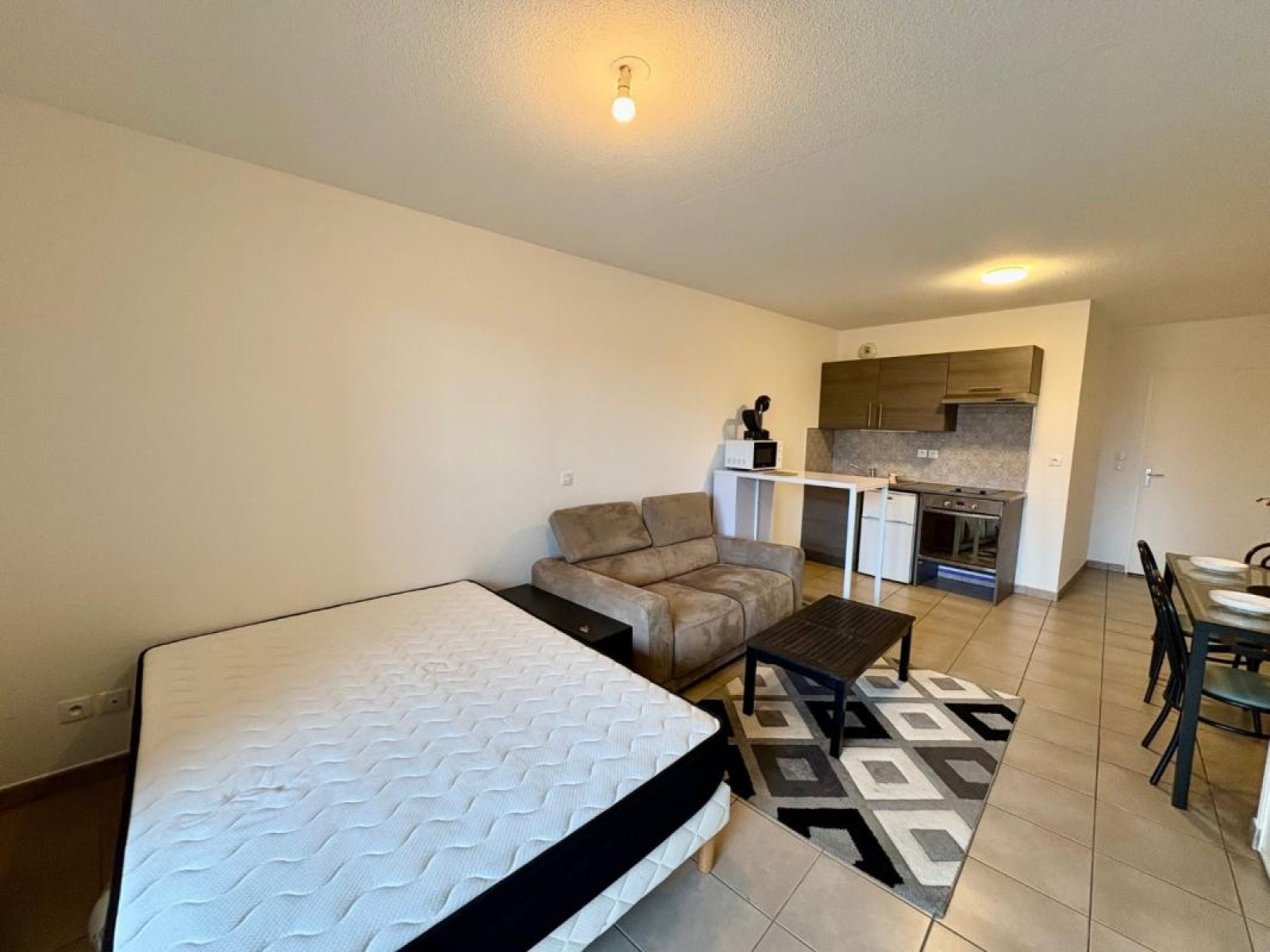 Image_5, Studio, Roanne, ref :107537